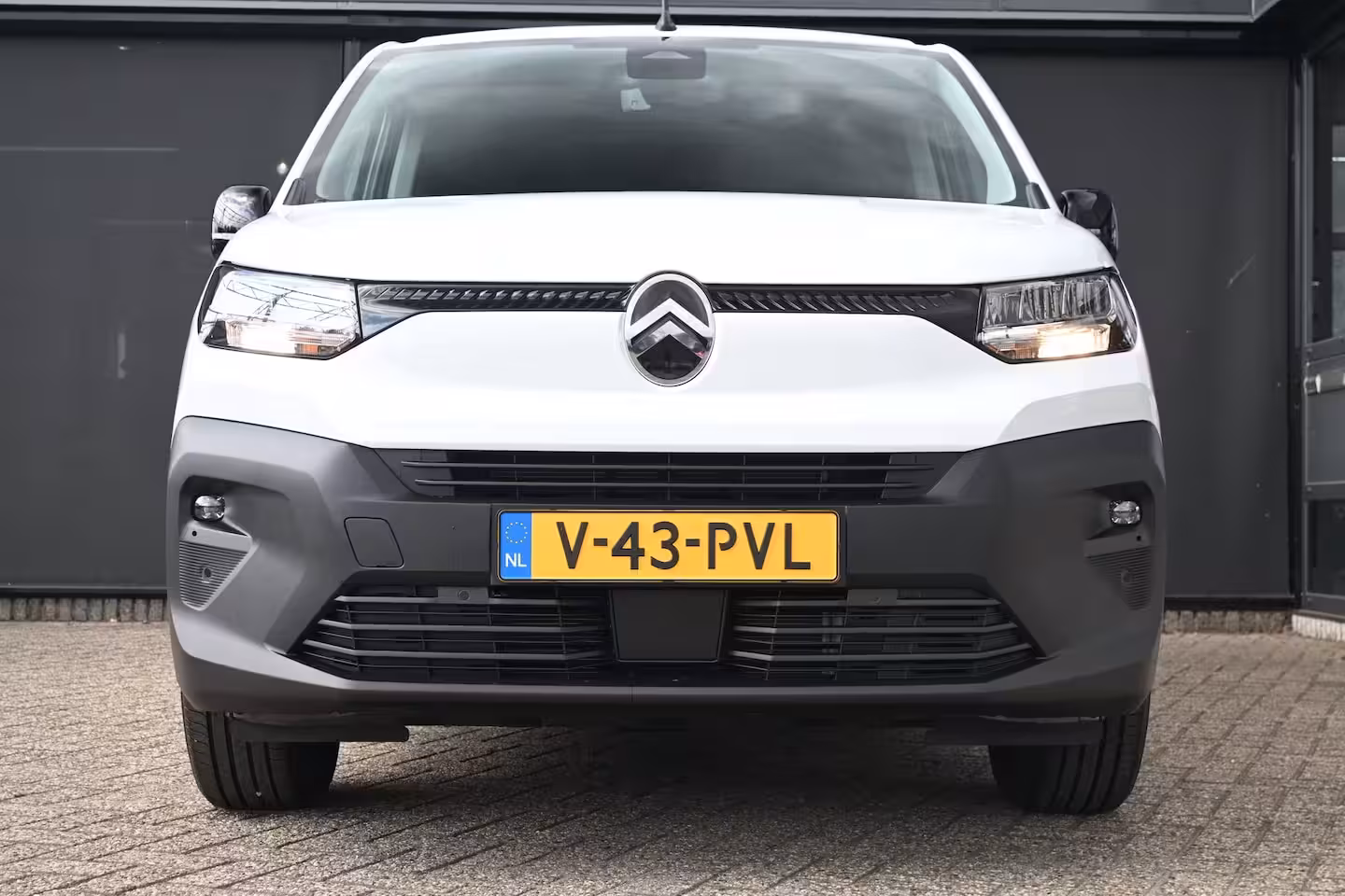 Citroën ë-Berlingo 136 L2 50 kWh DEMO-DEAL Tot 8 Jaar Garantie | Navigatie | Achteruitrijcamera | Dodehoek-De