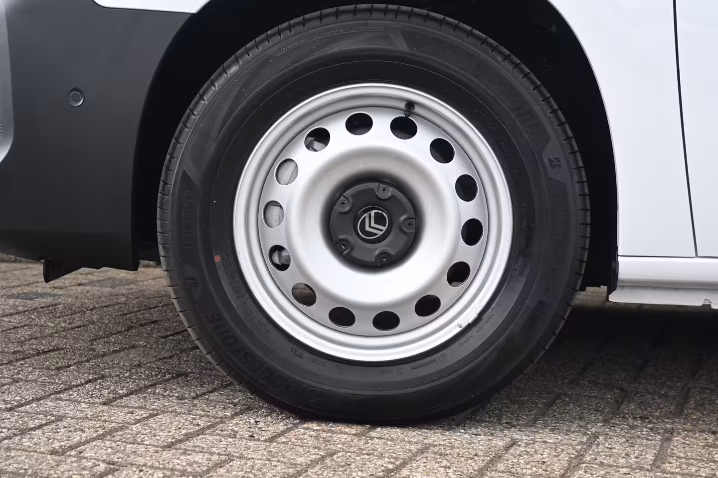 Citroën ë-Berlingo 136 L2 50 kWh DEMO-DEAL Tot 8 Jaar Garantie | Navigatie | Achteruitrijcamera | Dodehoek-De