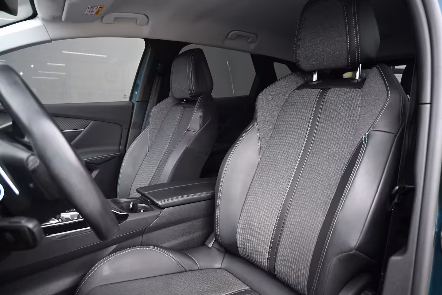 Peugeot 3008 1.6 HYbrid 225 Allure | Navigatie | Achteruitrijcamera | Dodehoek-Detectie | Dealeronderho