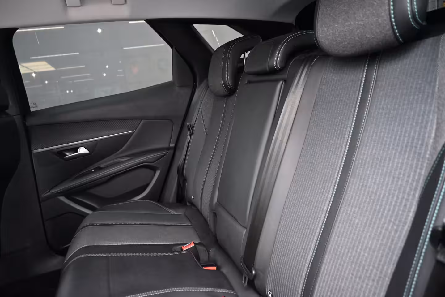 Peugeot 3008 1.6 HYbrid 225 Allure | Navigatie | Achteruitrijcamera | Dodehoek-Detectie | Dealeronderho