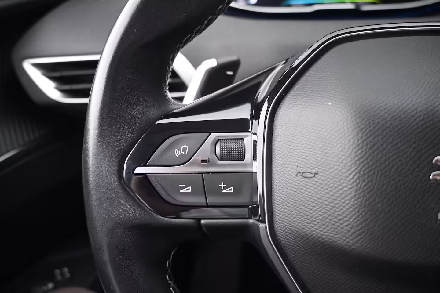 Peugeot 3008 1.6 HYbrid 225 Allure | Navigatie | Achteruitrijcamera | Dodehoek-Detectie | Dealeronderho