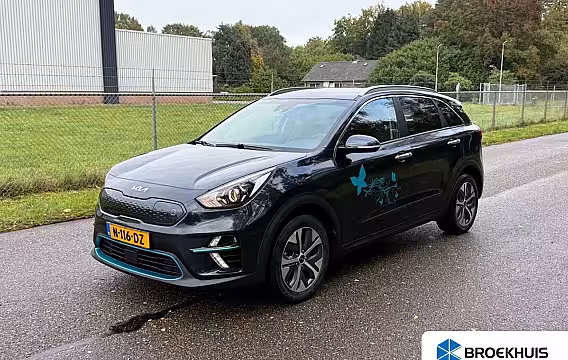 Kia e-Niro Edition 64 kWh | Achteruitrijcamera | Keyless | Parkeersensoren | Stoelverwarming | Apple