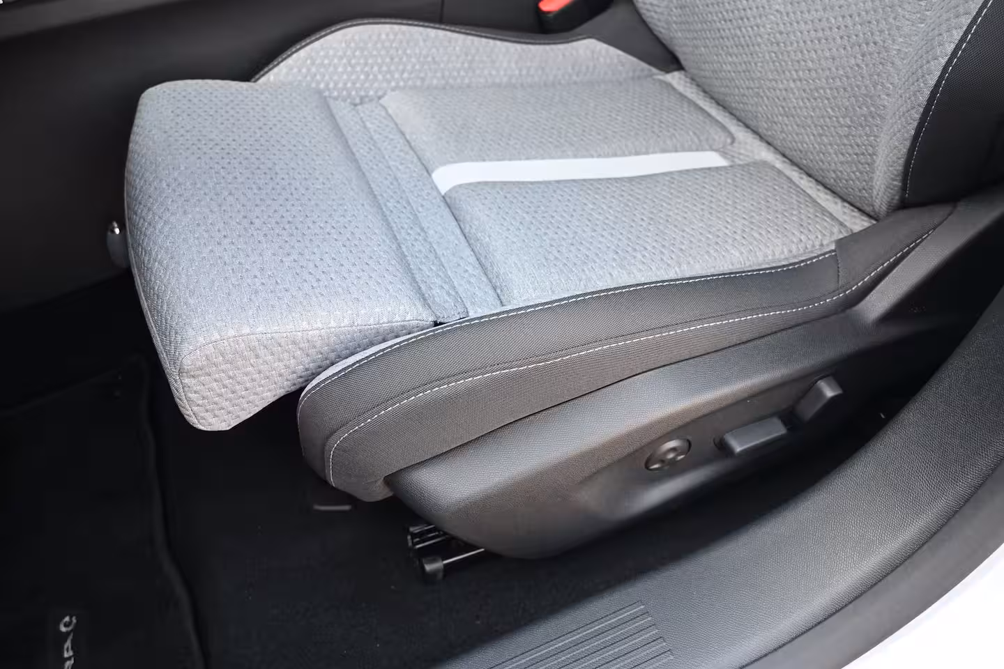 Opel Astra Electric 58 kWh Business Edition Tot 8 Jaar Garantie | Adaptive Cruise | Elektr. Comfortstoelen | S