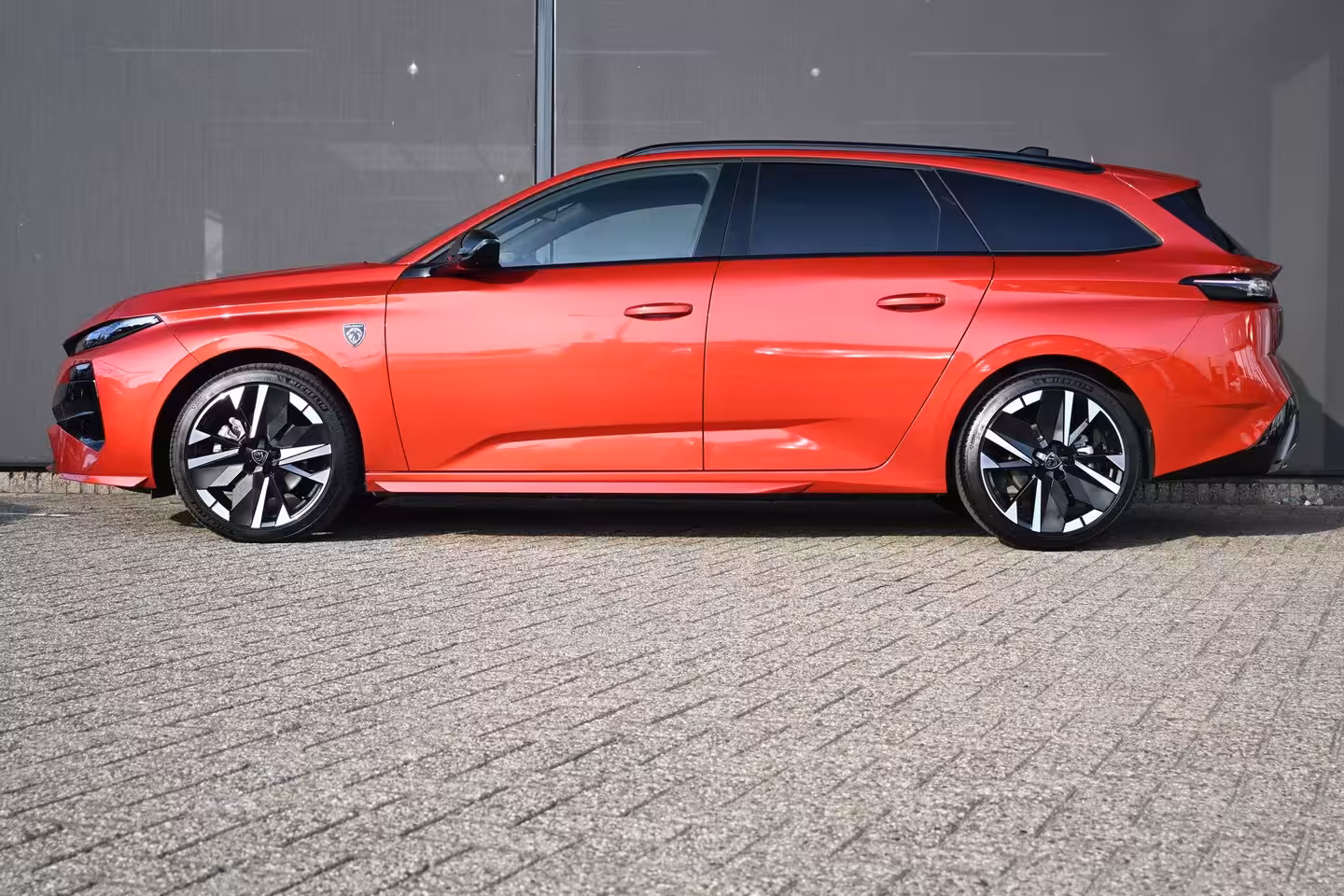 Peugeot 308 SW 1.2 Hybrid 145 e-DCS6 GT Tot 8 Jaar Garantie | 360 Camera | Adaptive Cruise | Dodehoek-Det