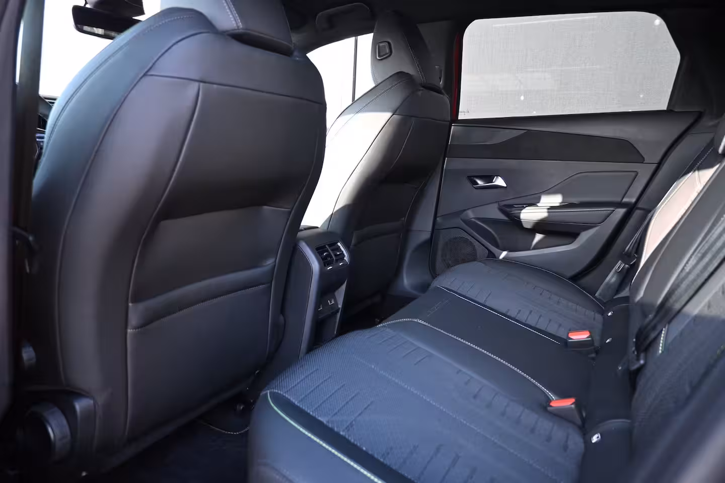 Peugeot 308 SW 1.2 Hybrid 145 e-DCS6 GT Tot 8 Jaar Garantie | 360 Camera | Adaptive Cruise | Dodehoek-Det