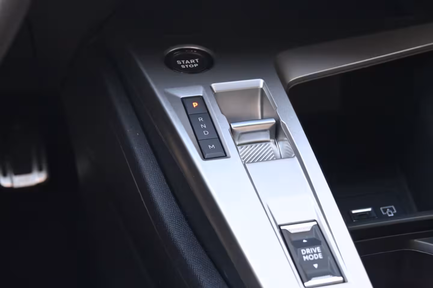 Peugeot 308 SW 1.2 Hybrid 145 e-DCS6 GT Tot 8 Jaar Garantie | 360 Camera | Adaptive Cruise | Dodehoek-Det