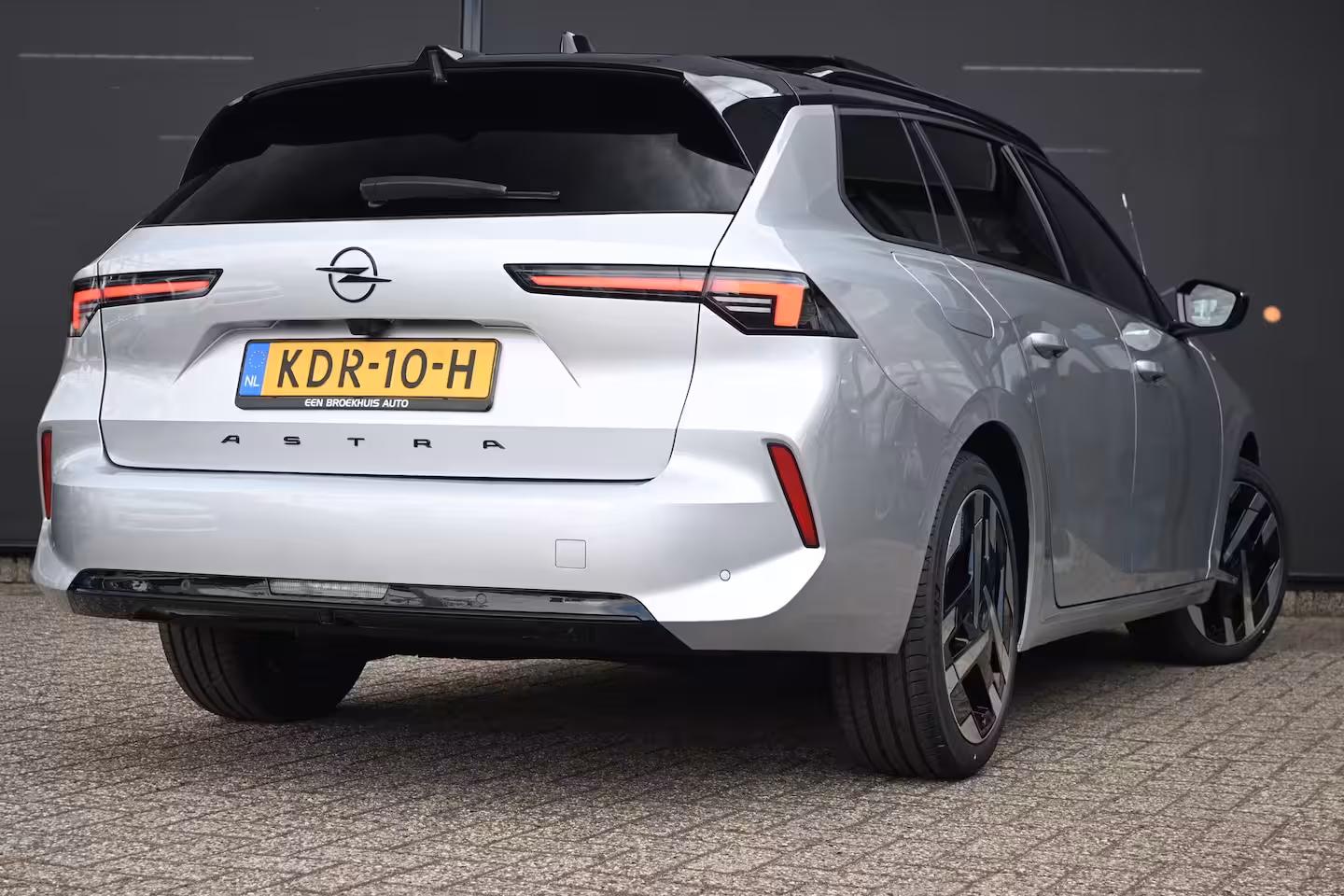 Opel Astra Electric 58 kWh Ultimate DEMO-DEAL | Schuif-/Kanteldak | Alcantara | LED-Matrix | Elektr. Stoelen |