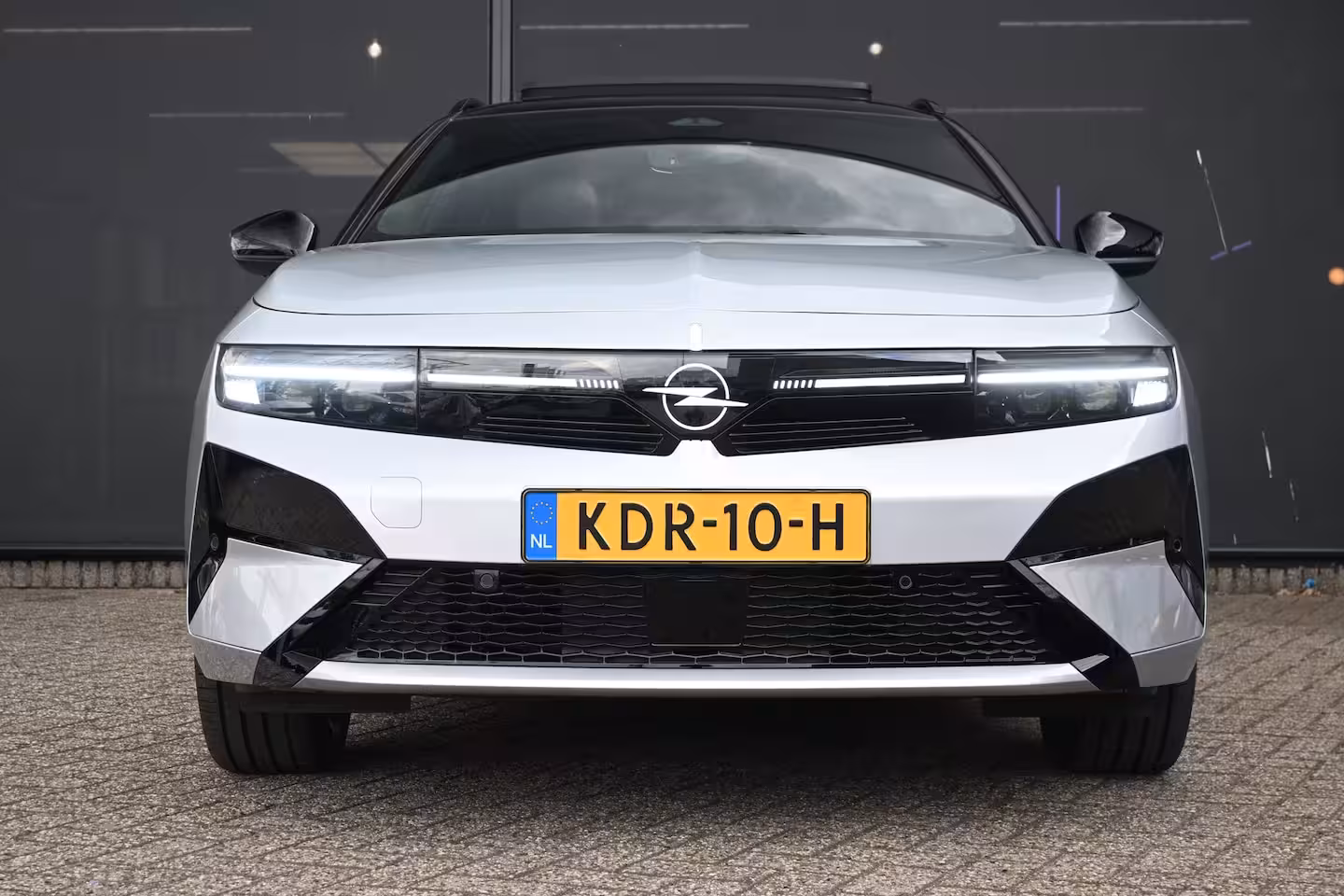 Opel Astra Electric 58 kWh Ultimate DEMO-DEAL | Schuif-/Kanteldak | Alcantara | LED-Matrix | Elektr. Stoelen |