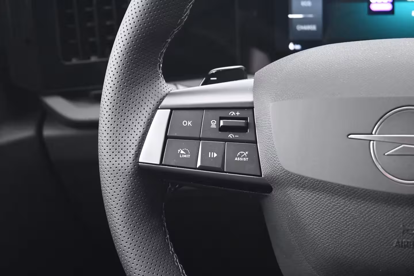 Opel Astra Electric 58 kWh Ultimate DEMO-DEAL | Schuif-/Kanteldak | Alcantara | LED-Matrix | Elektr. Stoelen |