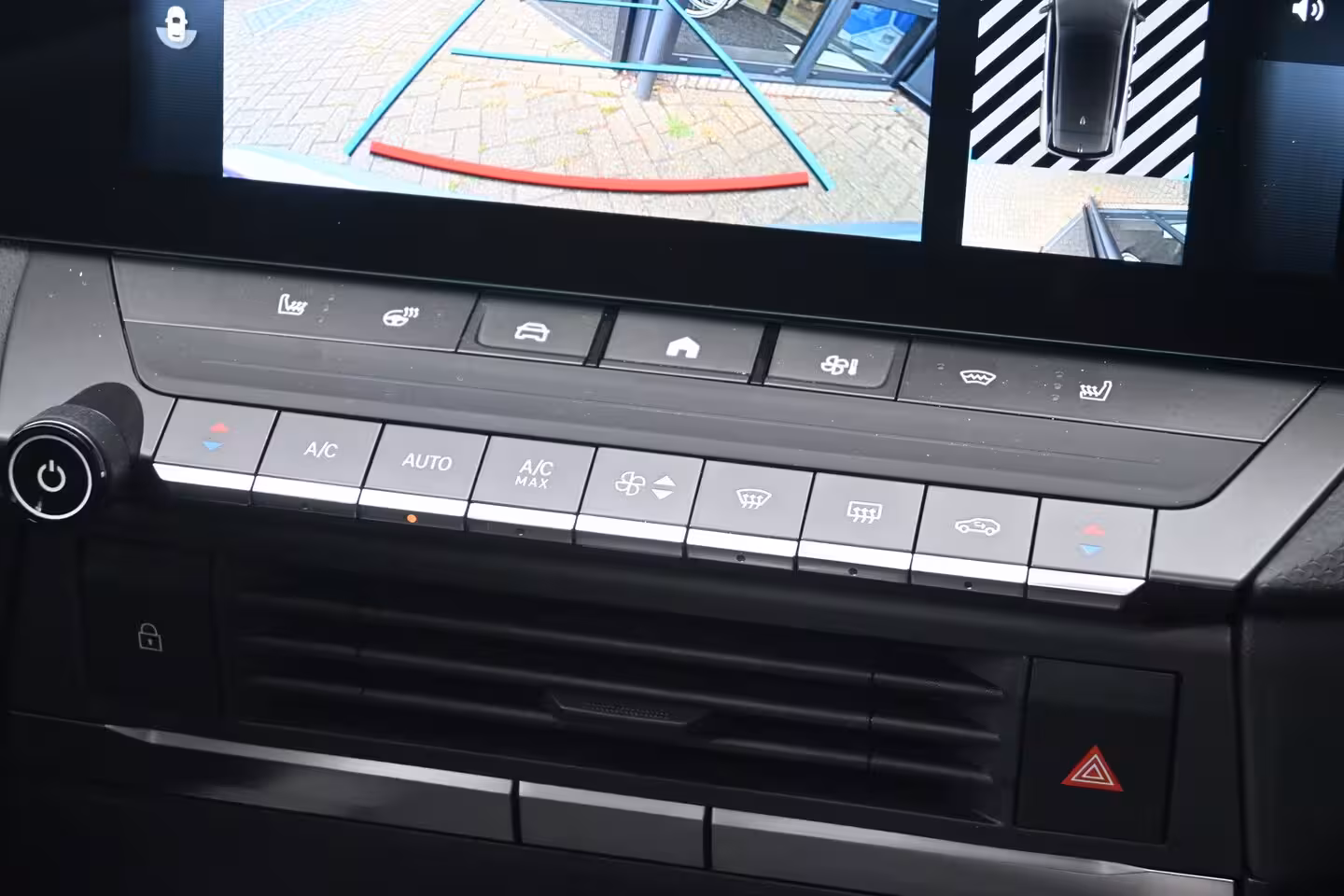 Opel Astra Electric 58 kWh Ultimate DEMO-DEAL | Schuif-/Kanteldak | Alcantara | LED-Matrix | Elektr. Stoelen |
