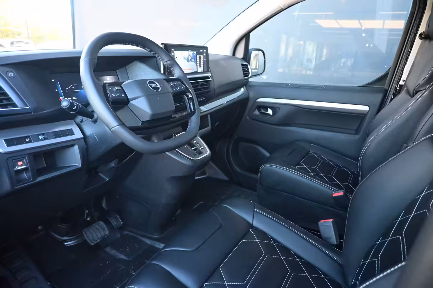Opel Vivaro Electric L3 75 kWh STX DEMO-DEAL 8 Jaar Garantie | Vol-Leder | Betimmering | Full-LED | Achteruitri
