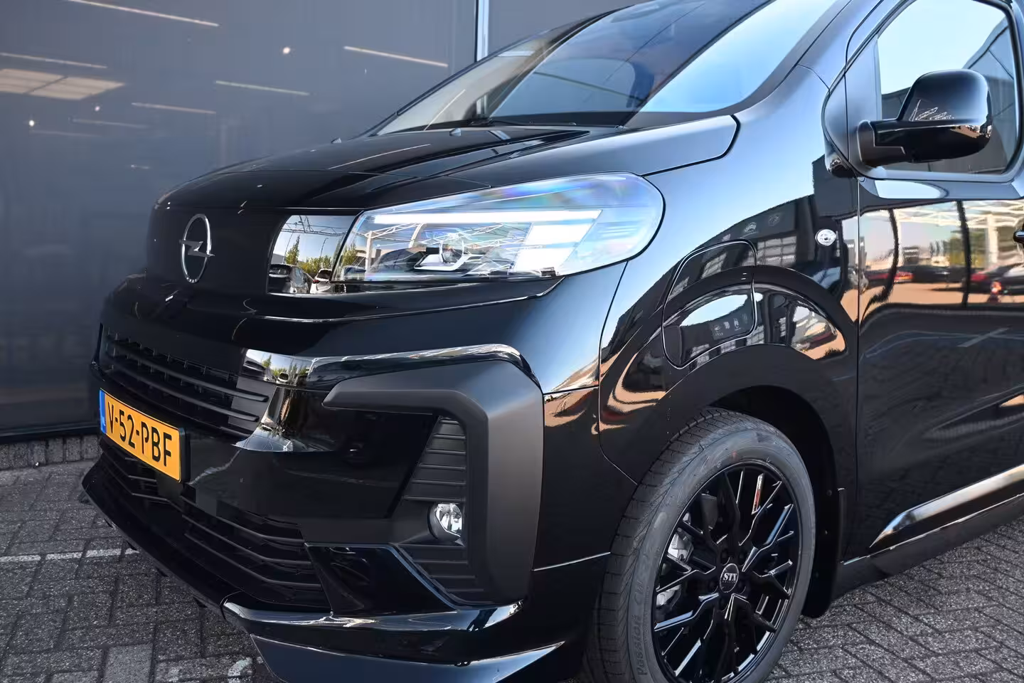 Opel Vivaro Electric L3 75 kWh STX DEMO-DEAL 8 Jaar Garantie | Vol-Leder | Betimmering | Full-LED | Achteruitri