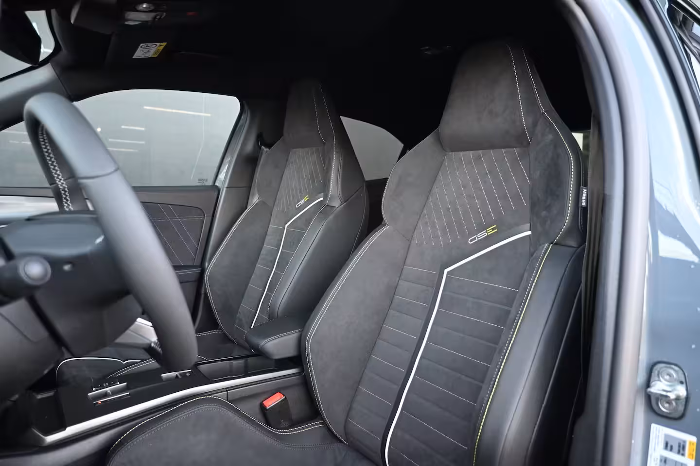 Opel Mokka-e GSE 54 kWh 280pk DEMO-DEAL | SABELT-Seats | Torsen Sper differentieel | Adaptive Cruise |