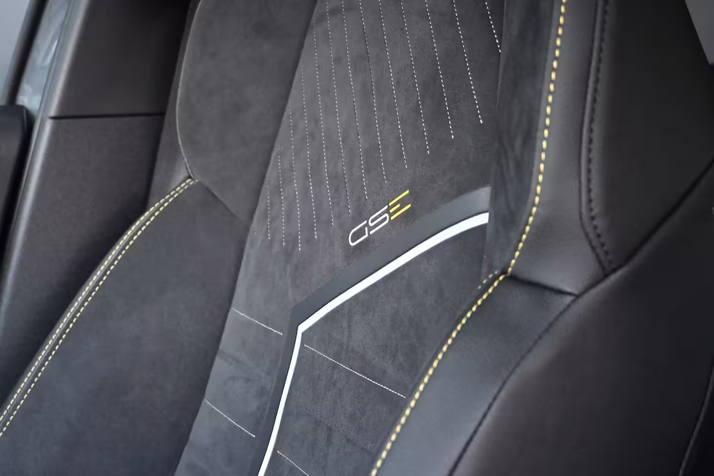 Opel Mokka-e GSE 54 kWh 280pk DEMO-DEAL | SABELT-Seats | Torsen Sper differentieel | Adaptive Cruise |