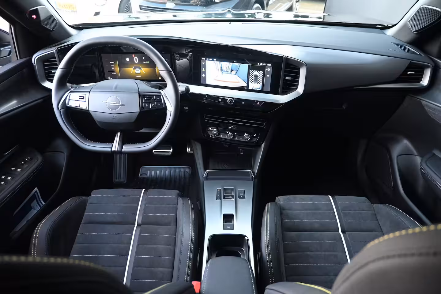 Opel Mokka-e GSE 54 kWh 280pk DEMO-DEAL | SABELT-Seats | Torsen Sper differentieel | Adaptive Cruise |