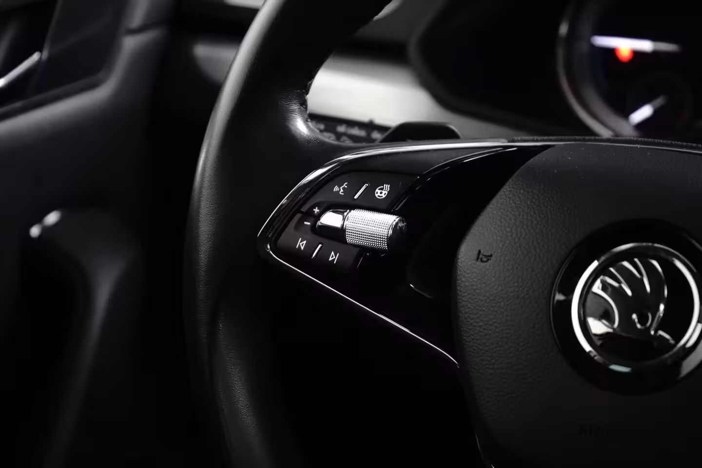 Skoda Superb Combi 1.4 TSI iV 218PK PHEV DSG-6 Business Edition Plus | PANORAMADAK | STUUR+STOELVERW. | CAMER