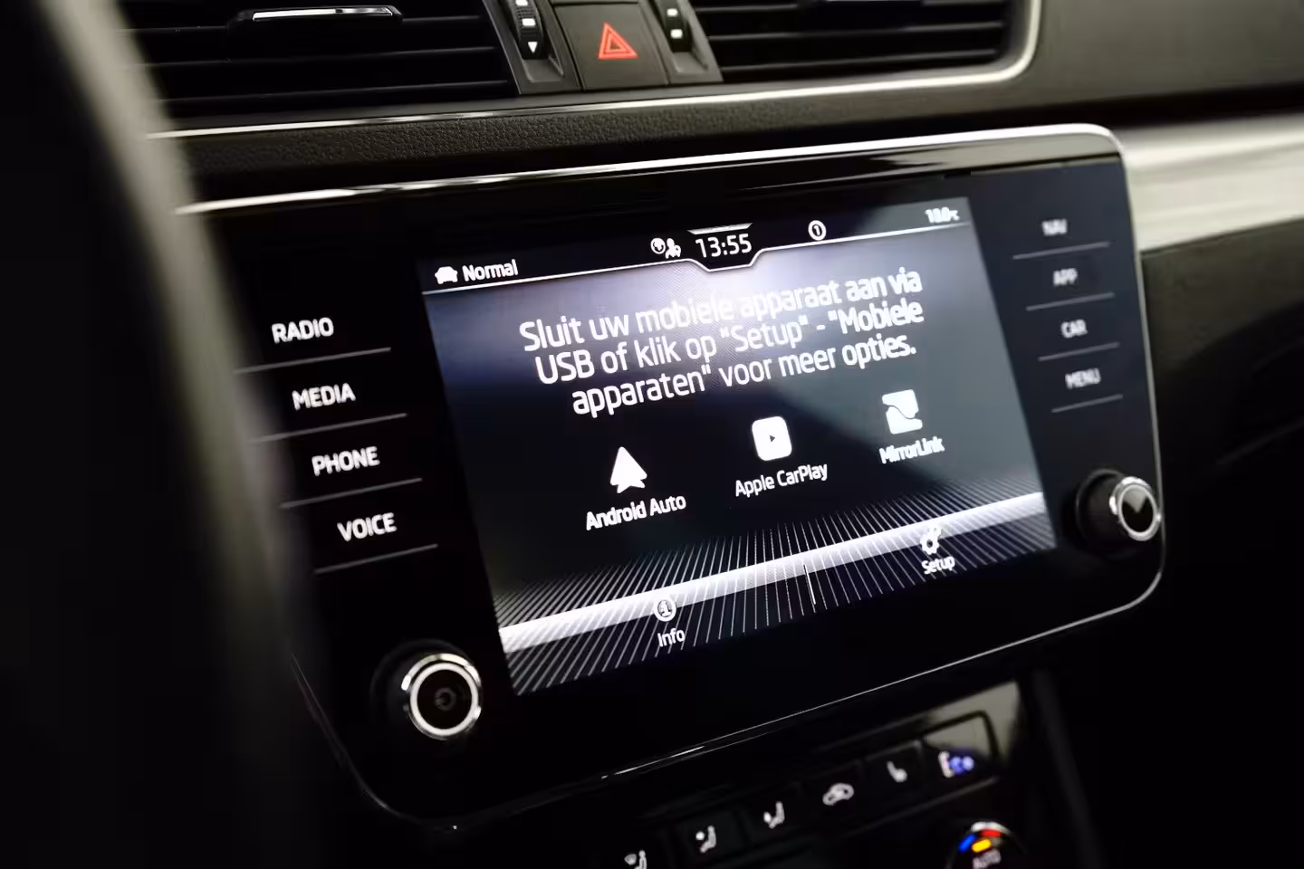 Skoda Superb Combi 1.4 TSI iV 218PK PHEV DSG-6 Business Edition Plus | PANORAMADAK | STUUR+STOELVERW. | CAMER