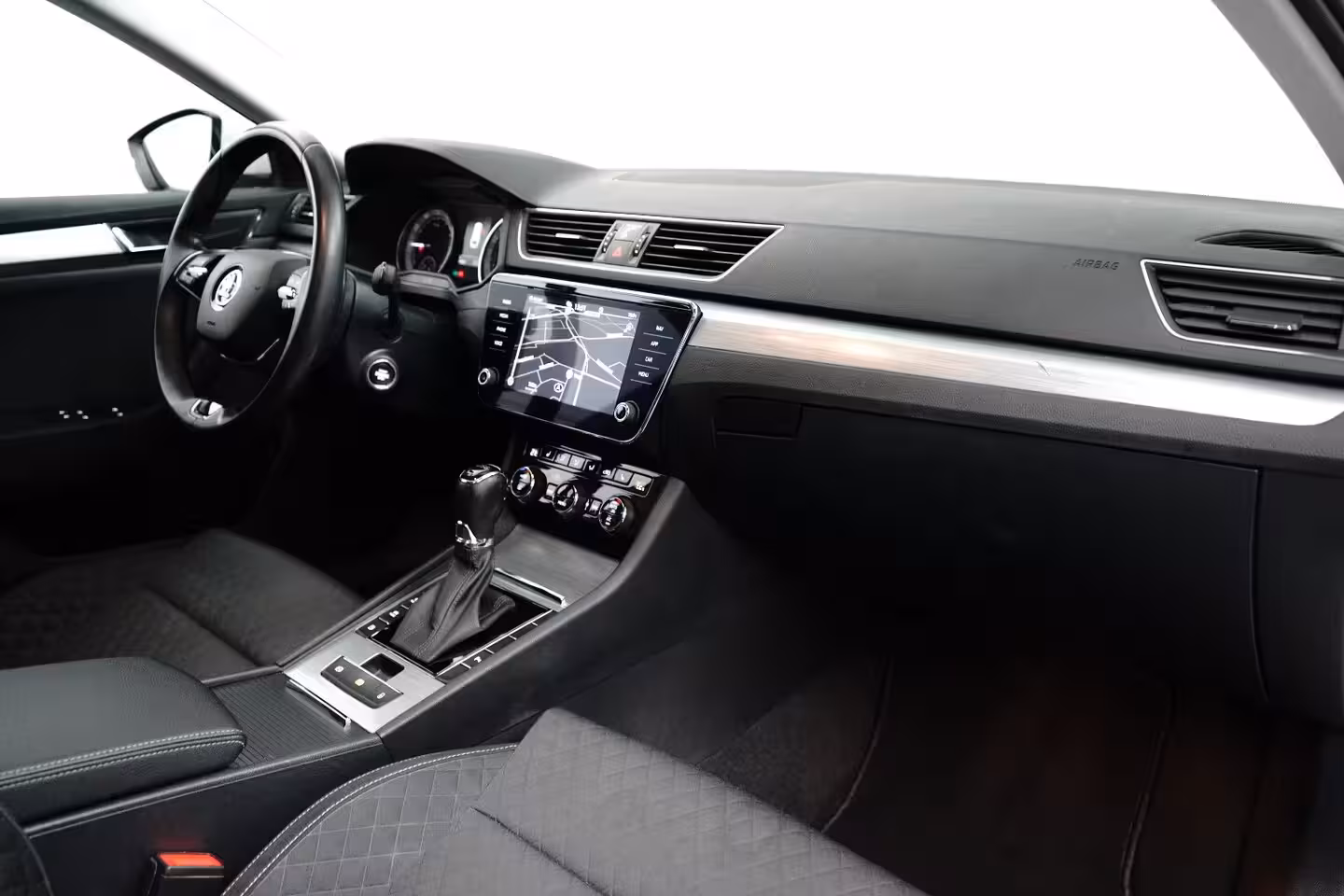 Skoda Superb Combi 1.4 TSI iV 218PK PHEV DSG-6 Business Edition Plus | PANORAMADAK | STUUR+STOELVERW. | CAMER