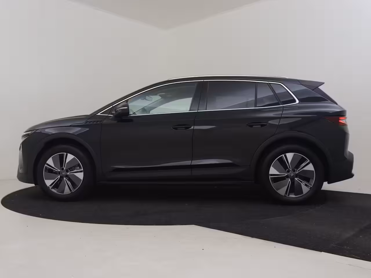 Skoda Elroq Business Edition | Cruise control met speedlimiter | Driving mode select | LED interieurve