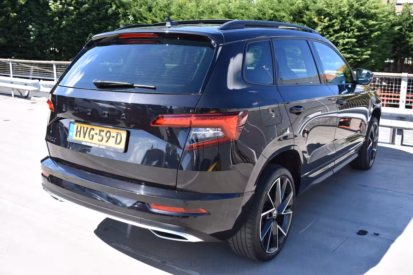 Skoda Karoq 1.5TSi ACT 150PK DSG Sportline Business | Cruise Control | PDC V+A | Stoel- en stuurwielve