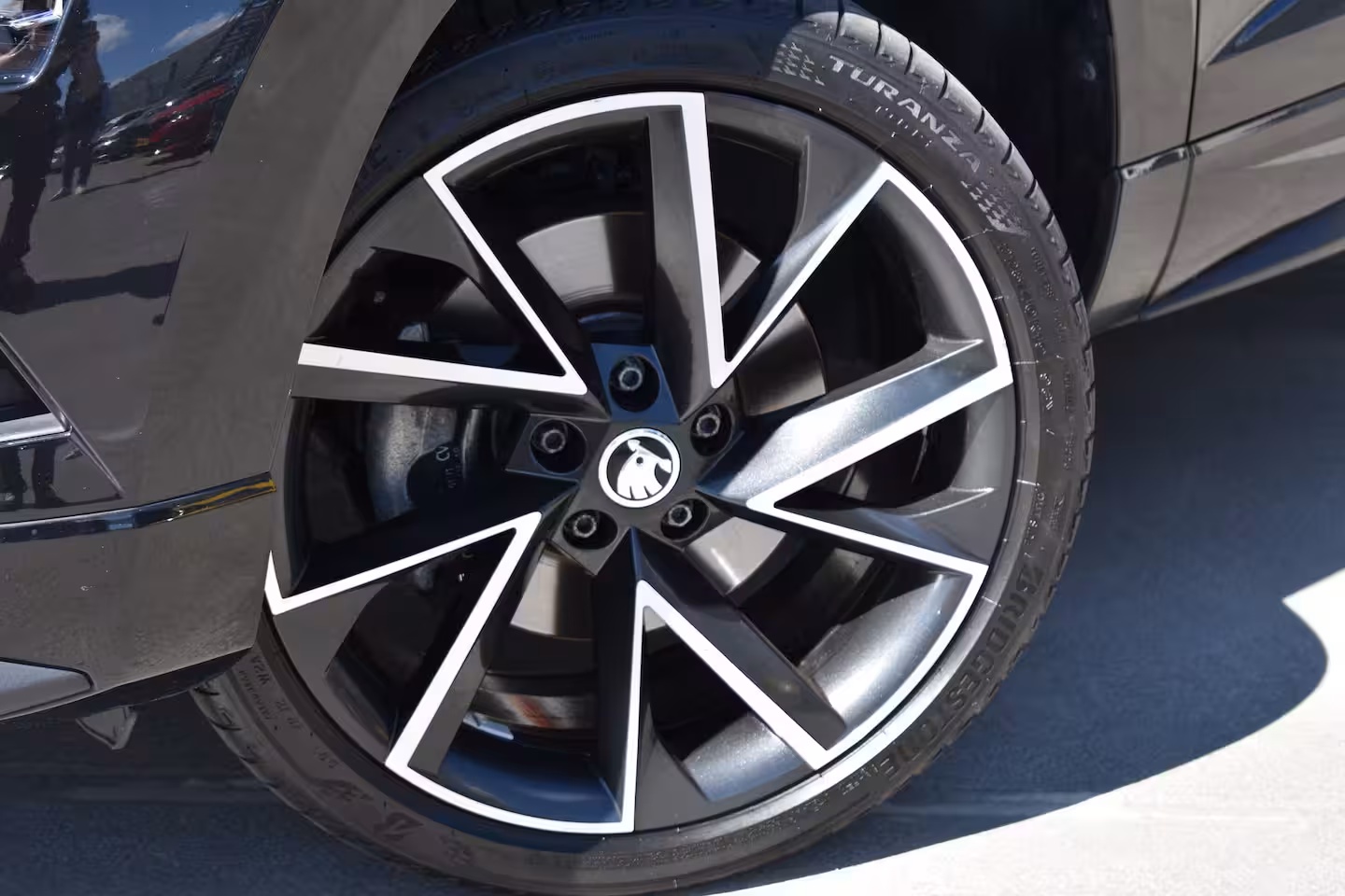 Skoda Karoq 1.5TSi ACT 150PK DSG Sportline Business | Cruise Control | PDC V+A | Stoel- en stuurwielve