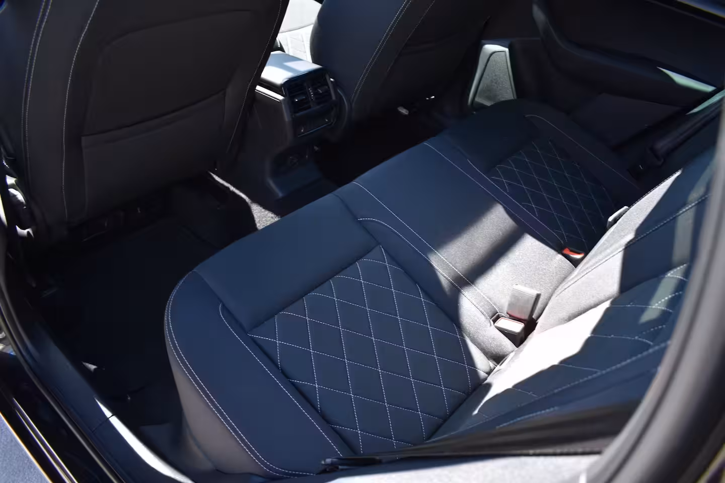 Skoda Karoq 1.5TSi ACT 150PK DSG Sportline Business | Cruise Control | PDC V+A | Stoel- en stuurwielve