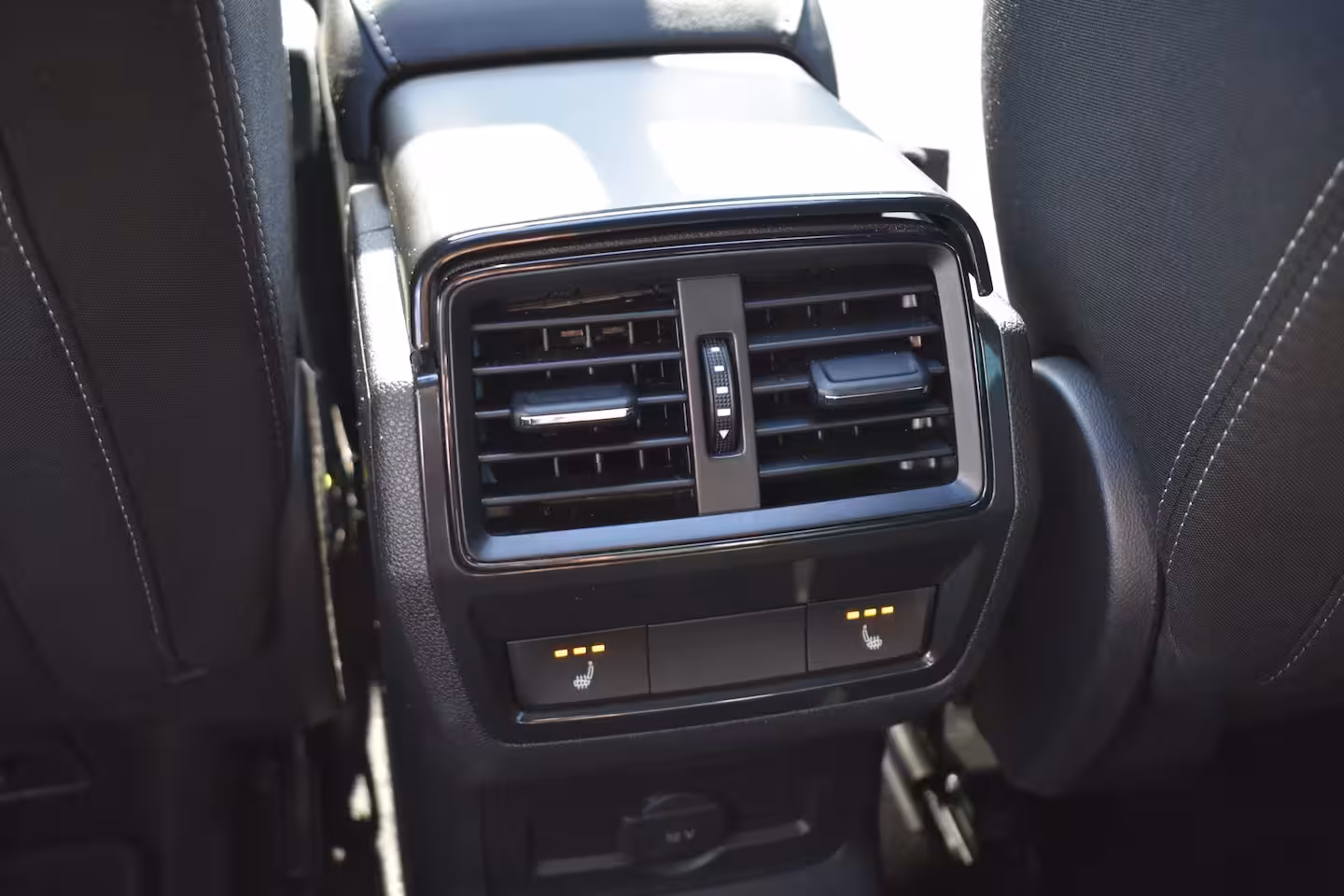 Skoda Karoq 1.5TSi ACT 150PK DSG Sportline Business | Cruise Control | PDC V+A | Stoel- en stuurwielve