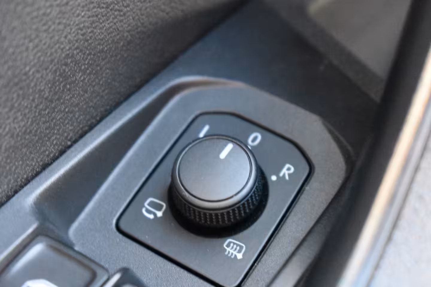 Skoda Karoq 1.5TSi ACT 150PK DSG Sportline Business | Cruise Control | PDC V+A | Stoel- en stuurwielve