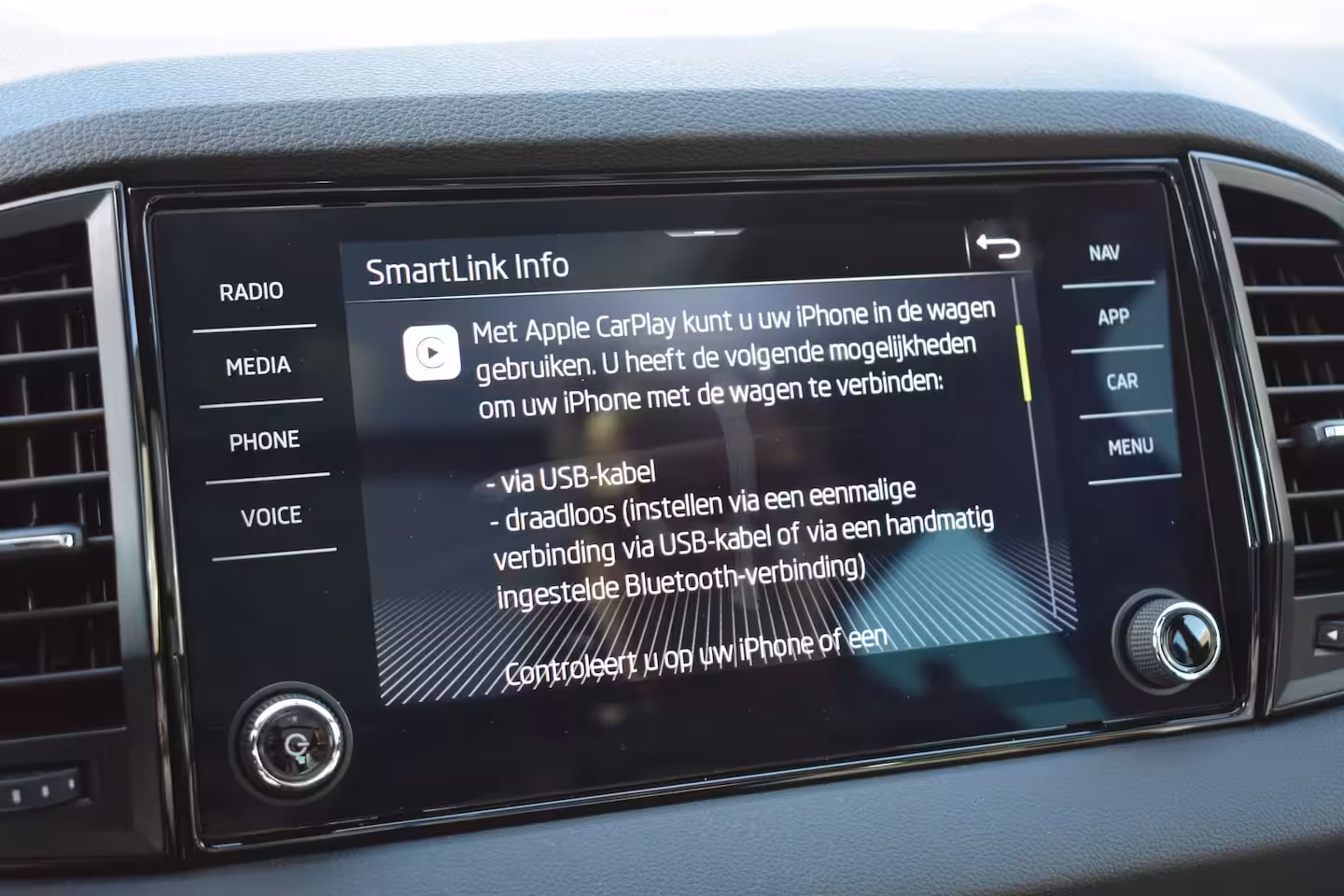Skoda Karoq 1.5TSi ACT 150PK DSG Sportline Business | Cruise Control | PDC V+A | Stoel- en stuurwielve