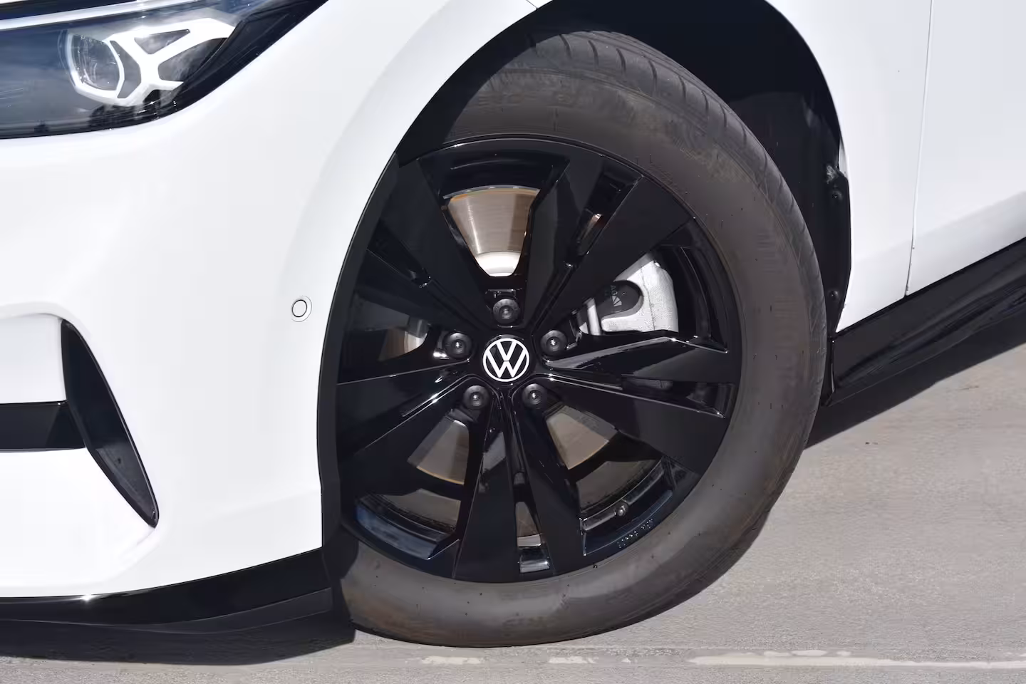 Volkswagen ID.7 Tourer Limited Edition | 77KWH | 286 PK | TREKHAAK | CAMERA | STOEL + STUUR VERW. | APP.CONNECT |