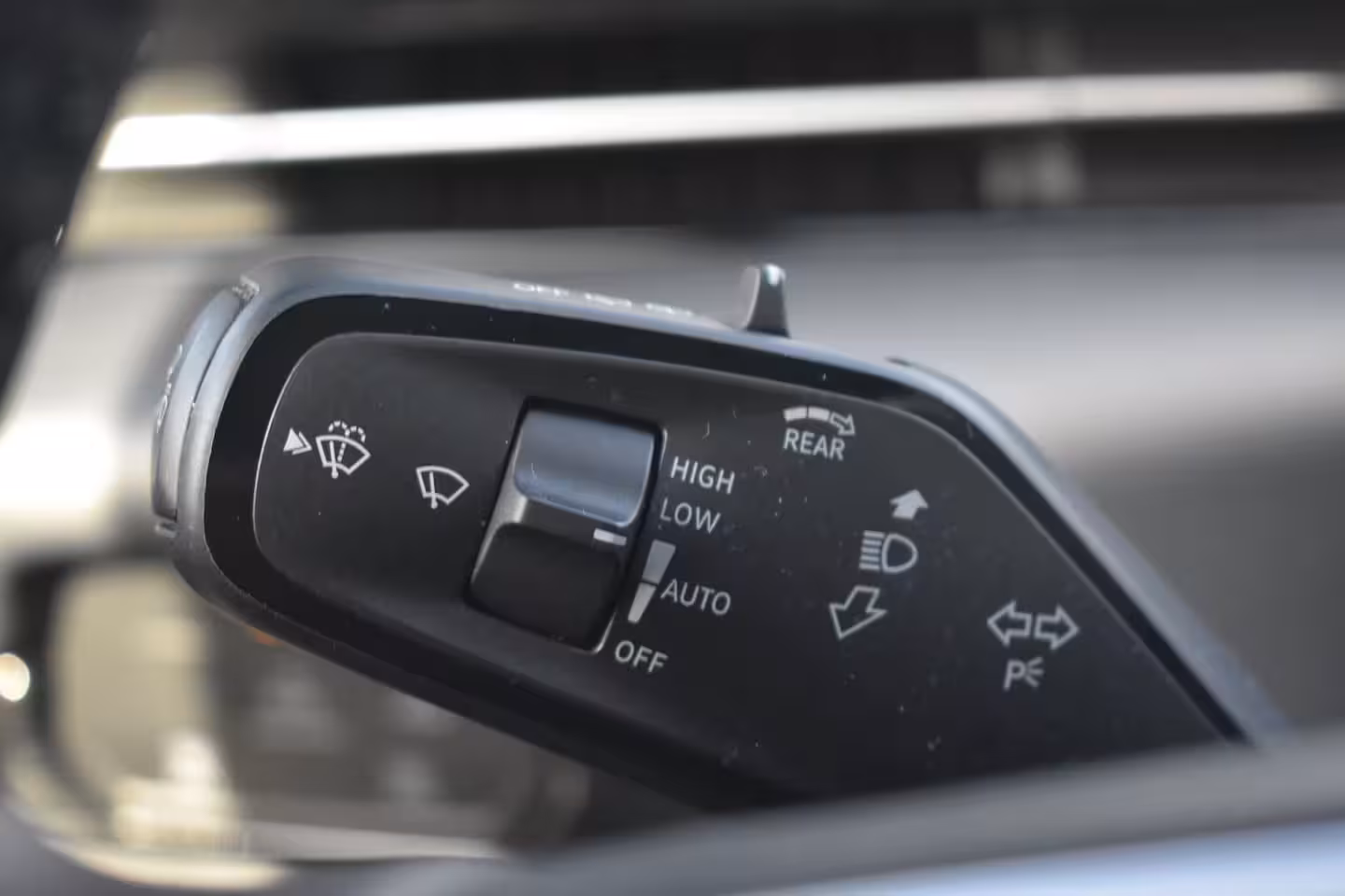 Volkswagen ID.7 Tourer Limited Edition | 77KWH | 286 PK | TREKHAAK | CAMERA | STOEL + STUUR VERW. | APP.CONNECT |