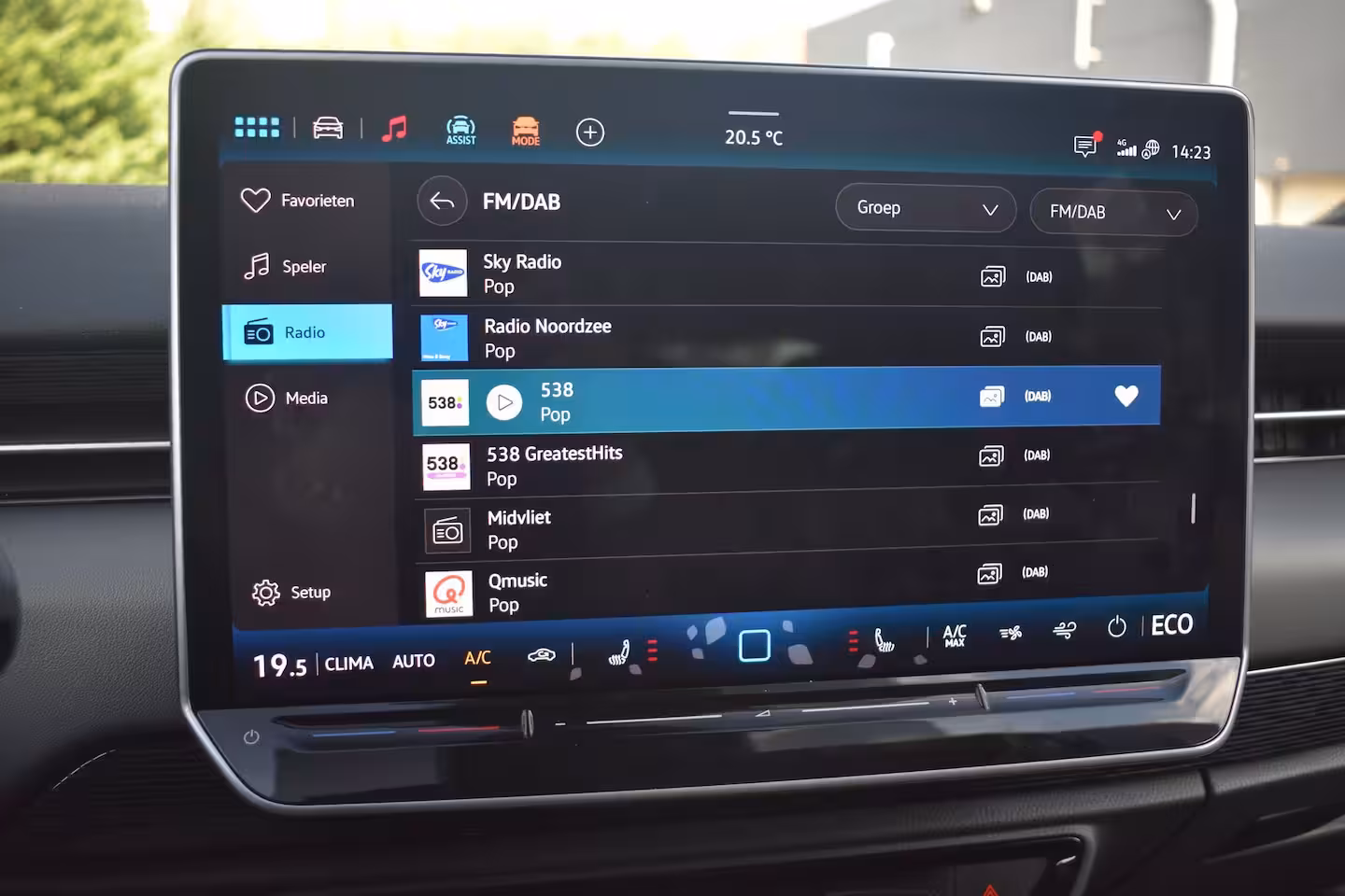 Volkswagen ID.7 Tourer Limited Edition | 77KWH | 286 PK | TREKHAAK | CAMERA | STOEL + STUUR VERW. | APP.CONNECT |