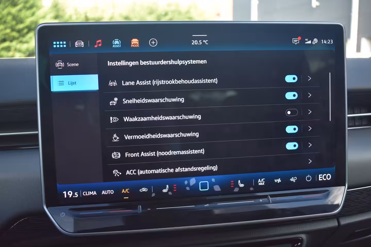 Volkswagen ID.7 Tourer Limited Edition | 77KWH | 286 PK | TREKHAAK | CAMERA | STOEL + STUUR VERW. | APP.CONNECT |