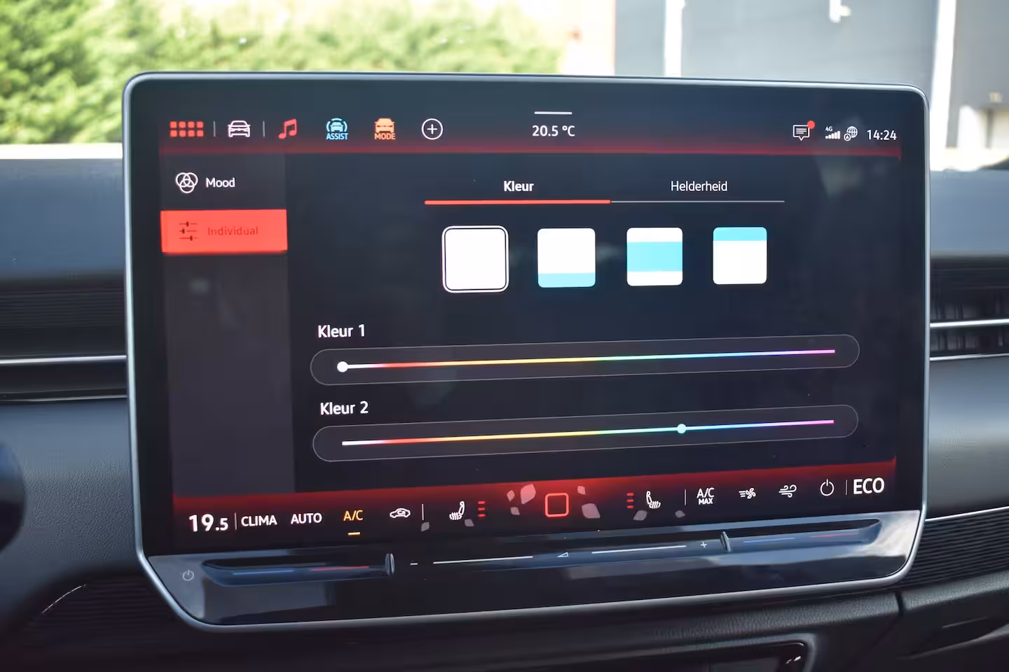 Volkswagen ID.7 Tourer Limited Edition | 77KWH | 286 PK | TREKHAAK | CAMERA | STOEL + STUUR VERW. | APP.CONNECT |