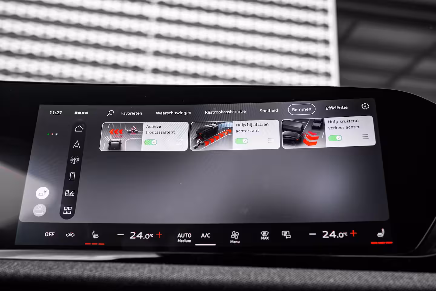 Audi A5 Avant S edition | Trekhaak | Side assist | Remzadels rood | Optiek zwart | Privacy glas |