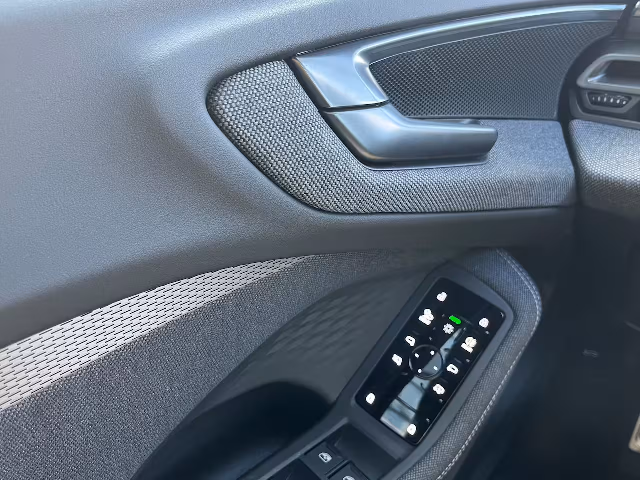Audi A5 Avant S edition | Trekhaak | Side assist | Remzadels rood | Optiek zwart | Privacy glas |
