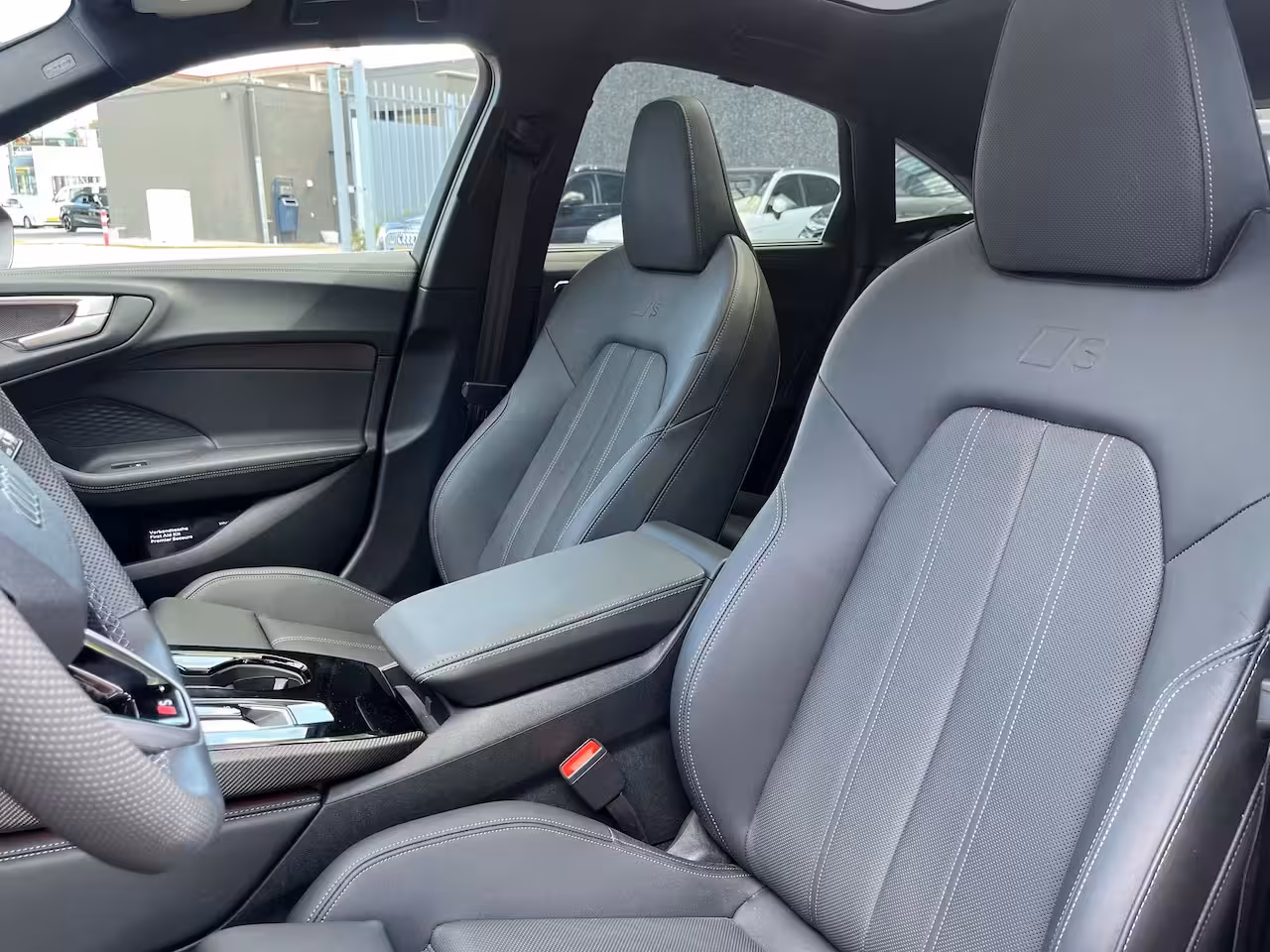 Audi A5 Limousine 2.0 e-hybrid quattro S edition Competition | 367 PK competition | Stoelventilatie | Demper