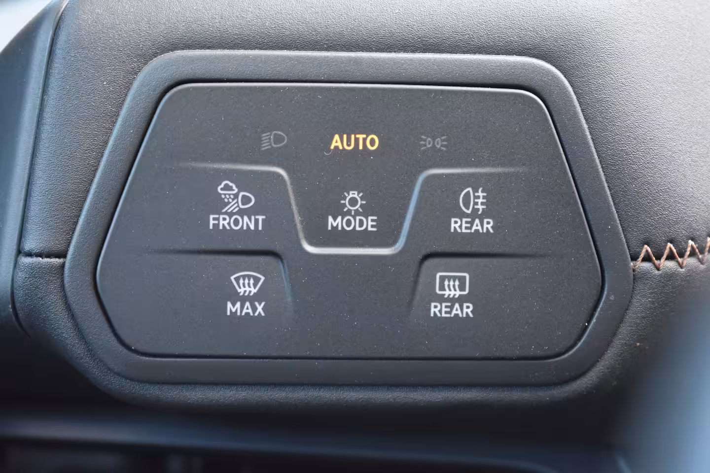 Cupra Born 62kWh Impulse 204PK | Warmtepomp | BeatsAudio | Cargo pakket | Verwarmbaar stuurwiel