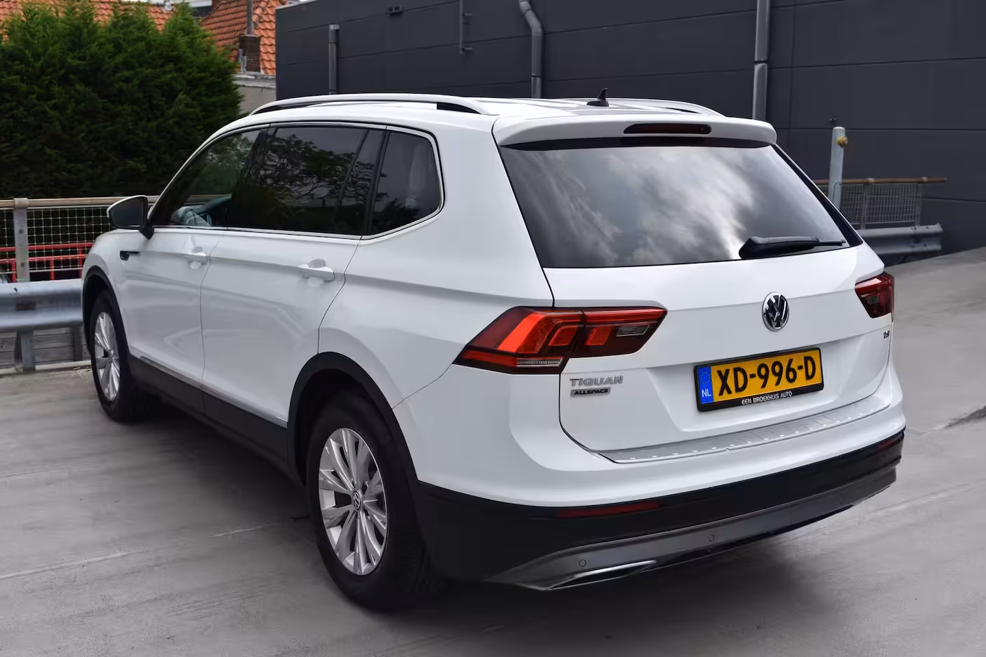 Volkswagen Tiguan Allspace 1.4 TSI 150PK Comfortline | TREKHAAK | STOELVERW. | CAMERA | NAVIGATIE | ADAPT. CRUISE | F
