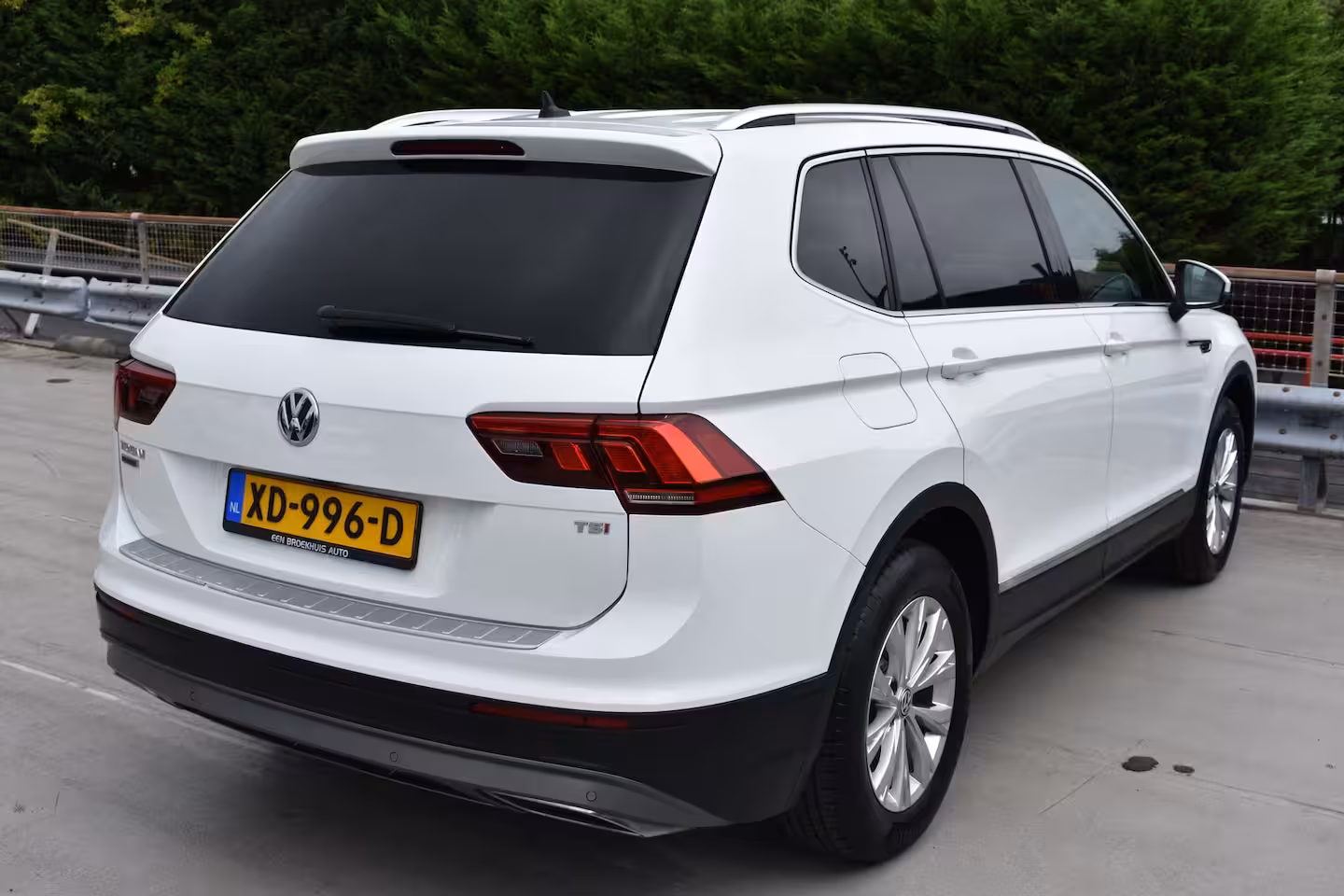 Volkswagen Tiguan Allspace 1.4 TSI 150PK Comfortline | TREKHAAK | STOELVERW. | CAMERA | NAVIGATIE | ADAPT. CRUISE | F