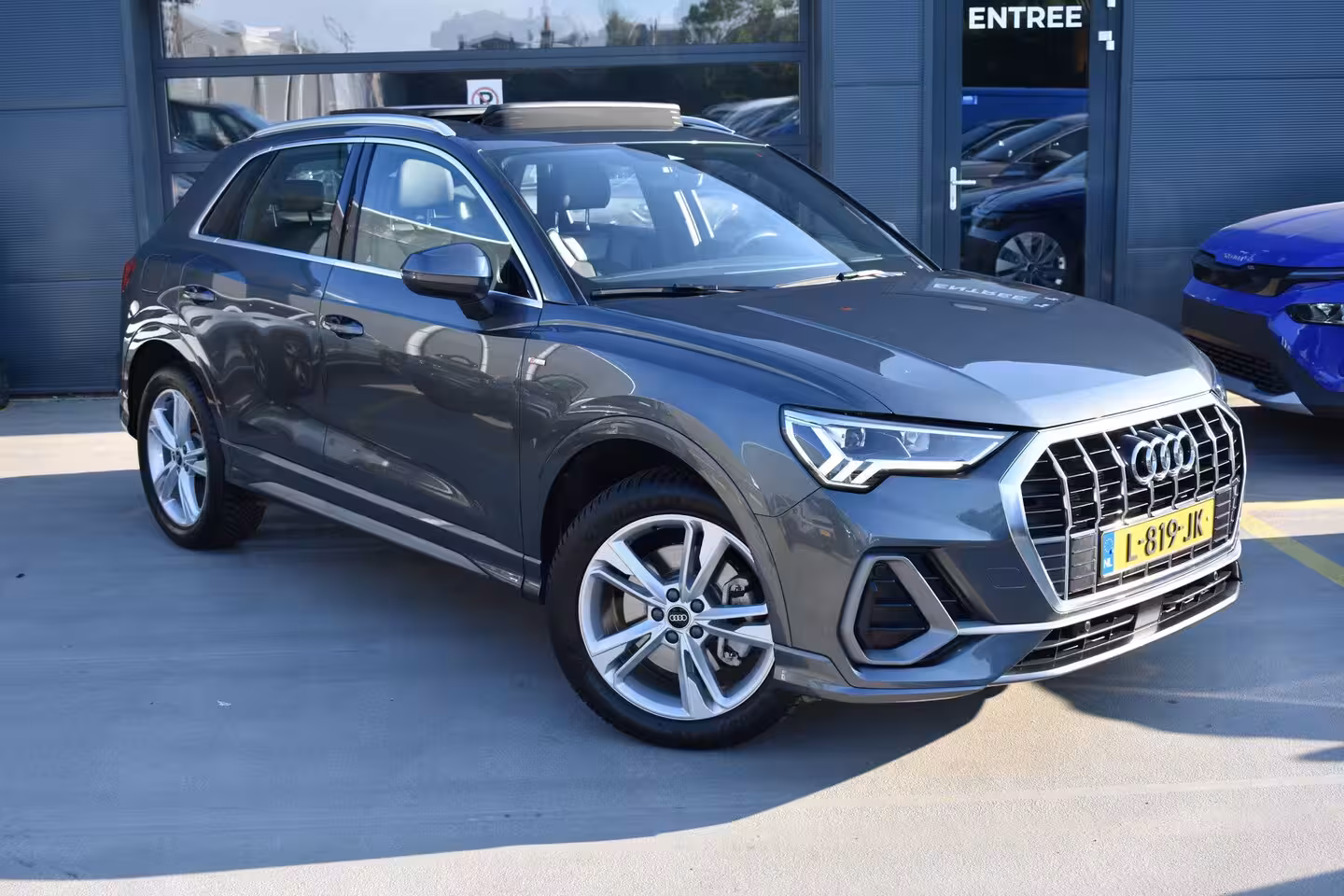 Audi Q3 45 TFSI e S edition | S-Line in- en exterieur | Schuif-kanteldak | Dode hoek detectie | Ba