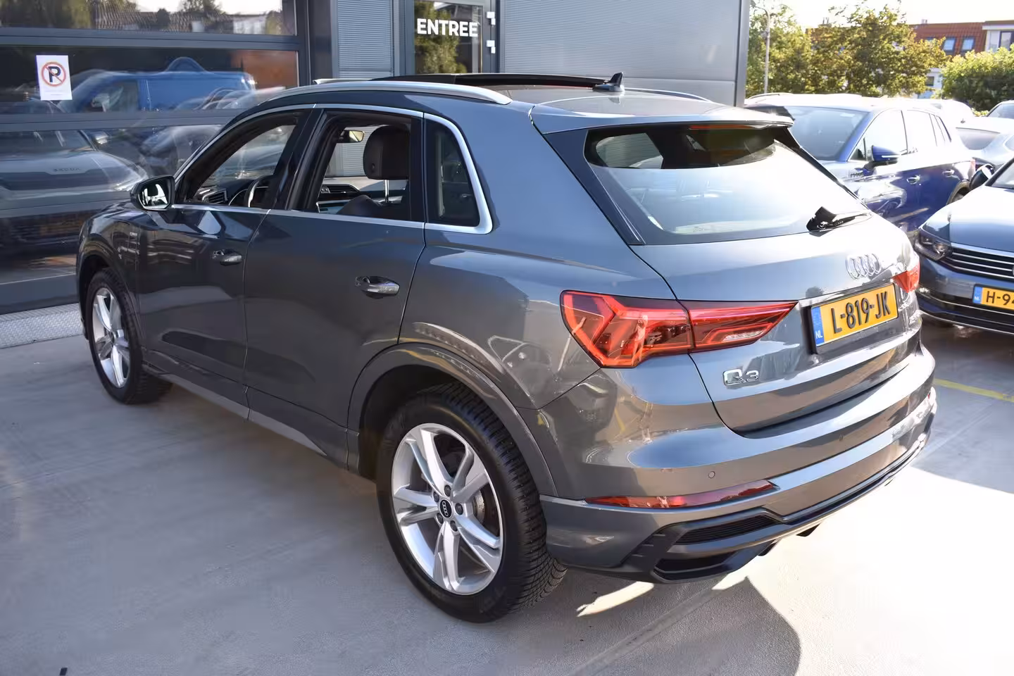 Audi Q3 45 TFSI e S edition | S-Line in- en exterieur | Schuif-kanteldak | Dode hoek detectie | Ba
