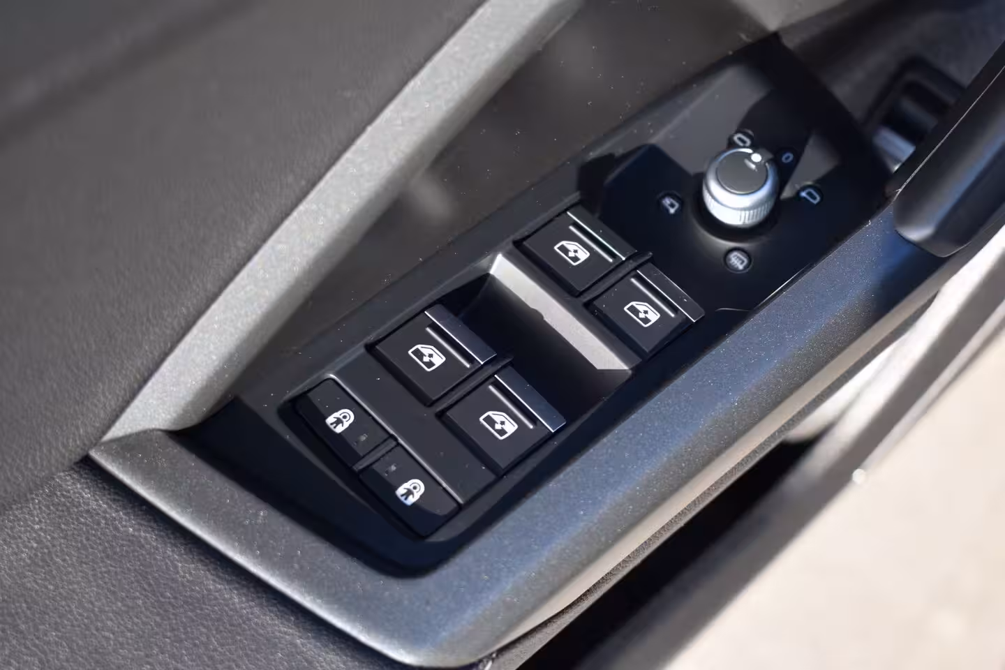 Audi Q3 45 TFSI e S edition | S-Line in- en exterieur | Schuif-kanteldak | Dode hoek detectie | Ba