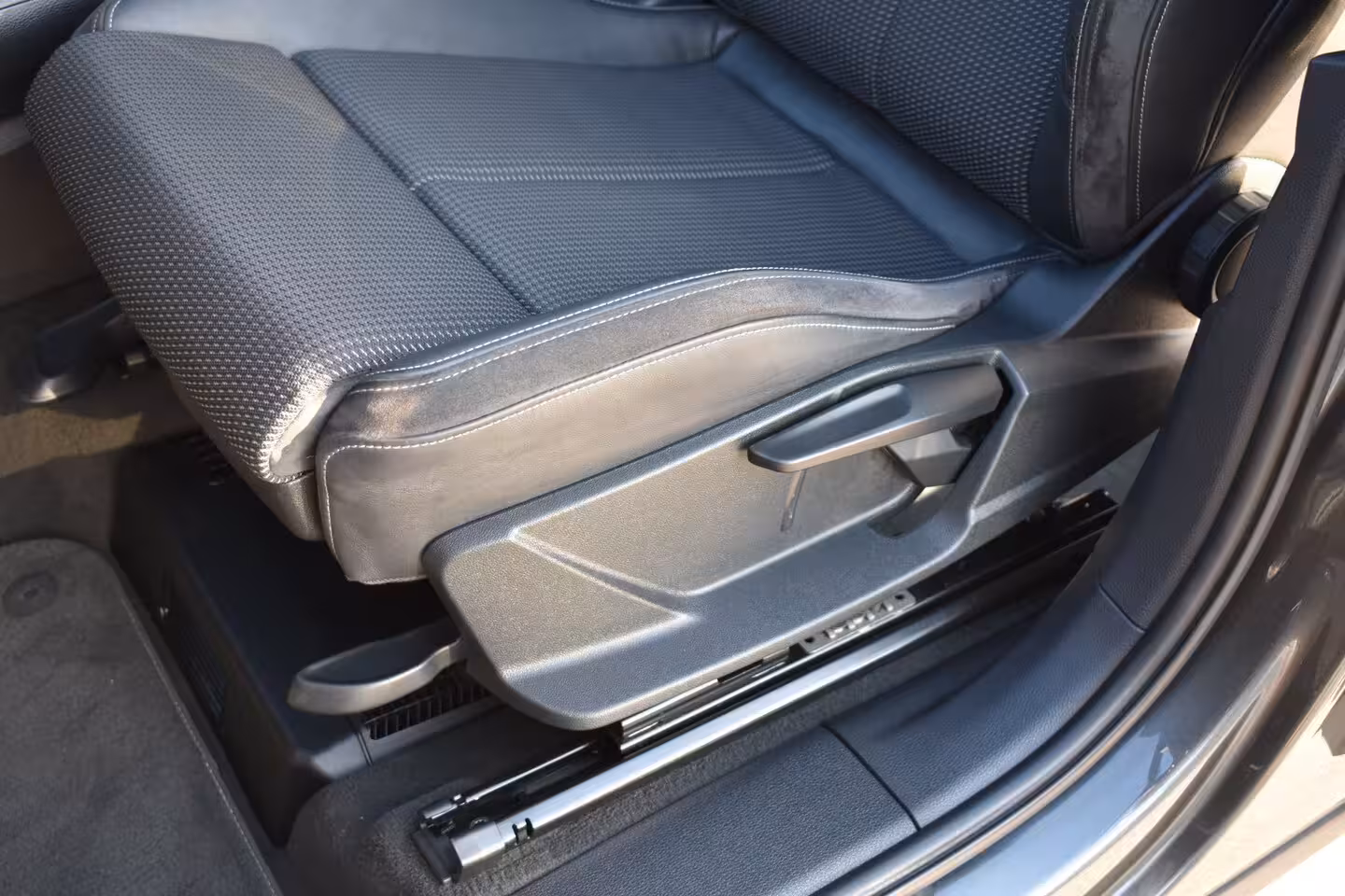 Audi Q3 45 TFSI e S edition | S-Line in- en exterieur | Schuif-kanteldak | Dode hoek detectie | Ba