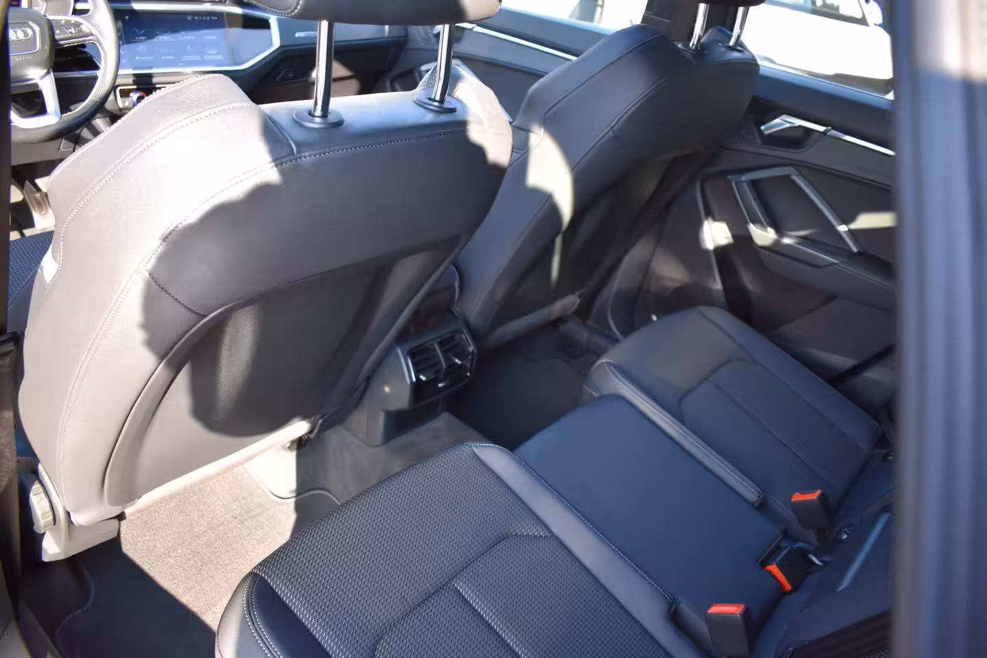Audi Q3 45 TFSI e S edition | S-Line in- en exterieur | Schuif-kanteldak | Dode hoek detectie | Ba