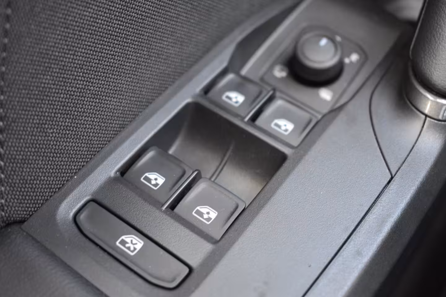 Cupra Formentor 1.5 TSI e-Hybrid 204PK PHEV | Achteruitrijcamera | ACC | Elektrische achterklep | Verwarmd