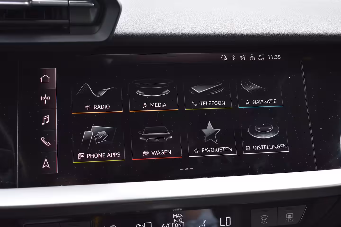 Audi A3 Limousine 30 TFSI 110PK S-tronic S Line edition | STOELVERW. | APP. CONNECT | CRUISE CONTROL | CLIMA