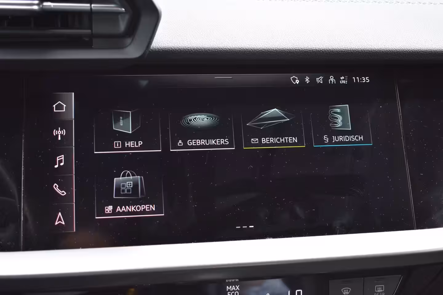 Audi A3 Limousine 30 TFSI 110PK S-tronic S Line edition | STOELVERW. | APP. CONNECT | CRUISE CONTROL | CLIMA