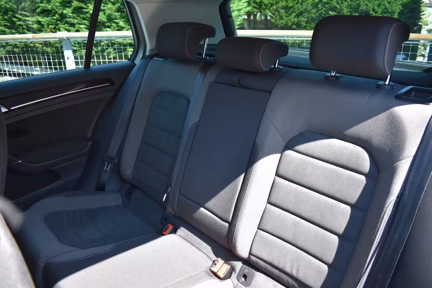 Volkswagen Golf 1.5 TSI 130PK DSG/AUT. Highline | TREKHAAK | CAMERA | NAVIGATIE | APP. CONNECT | ADAPT. CR