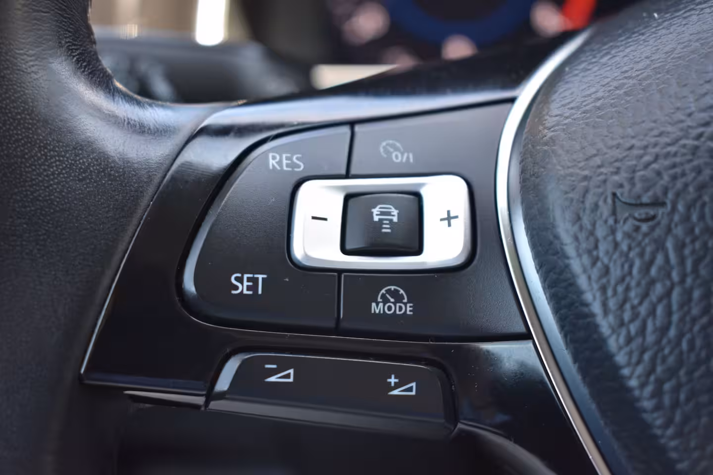 Volkswagen Golf 1.5 TSI 130PK DSG/AUT. Highline | TREKHAAK | CAMERA | NAVIGATIE | APP. CONNECT | ADAPT. CR